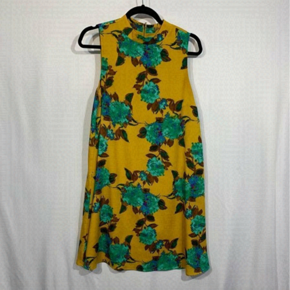 THE Limited- woman’s sleeveless sundress. Lined, mock neck. Size medium.…